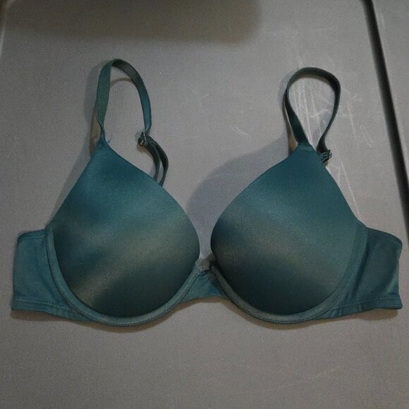 Victoria's Secret & PINK Lace and Animal Print Push-Up Bra (Bundle of 4) - Picture 5 of 12